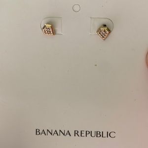 Banana Republic Gold Stud earrings